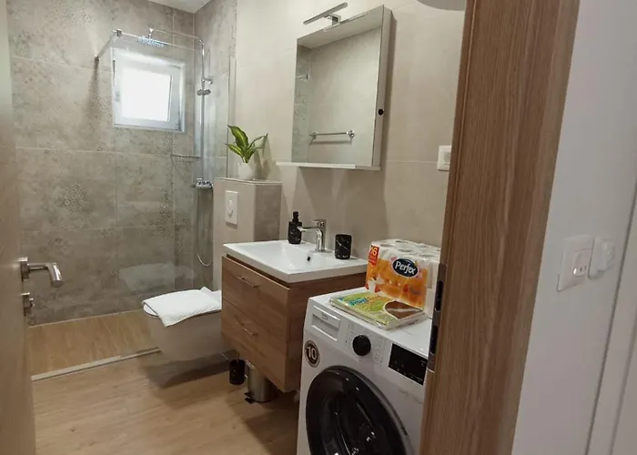 Διαμέρισμα Family Leona