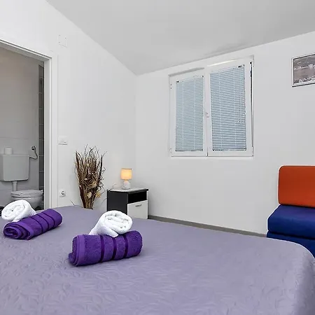 Family Leona Апартаменти