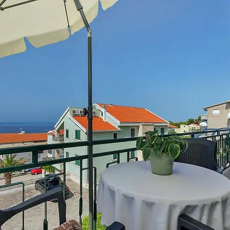 Family Leona Макарська