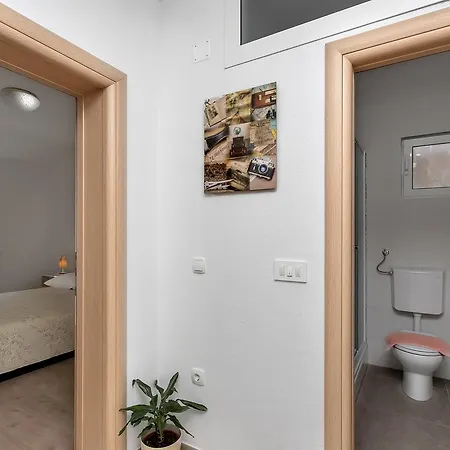 Family Leona Апартаменти