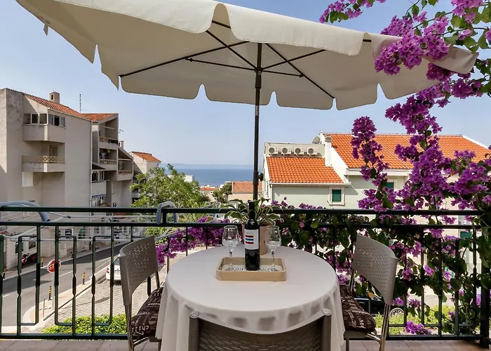 Family Leona * Makarská