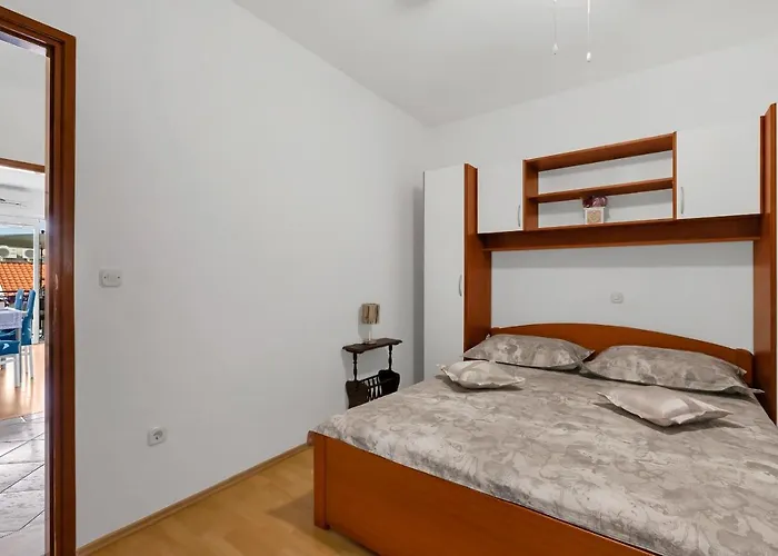 Family Leona Makarská