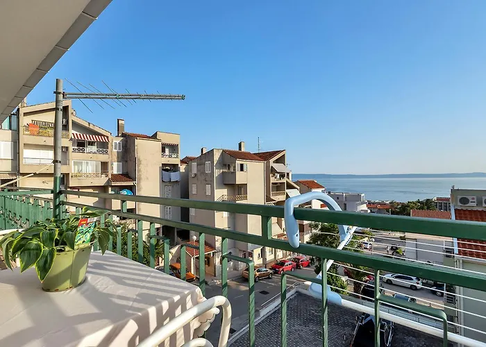 Family Leona Makarská