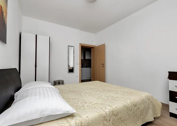 Family Leona Makarská