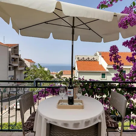 Family Leona * ماكارسكا