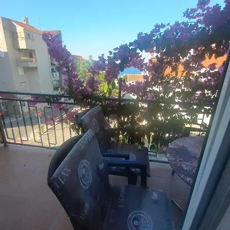 Family Leona Apartment Makarska